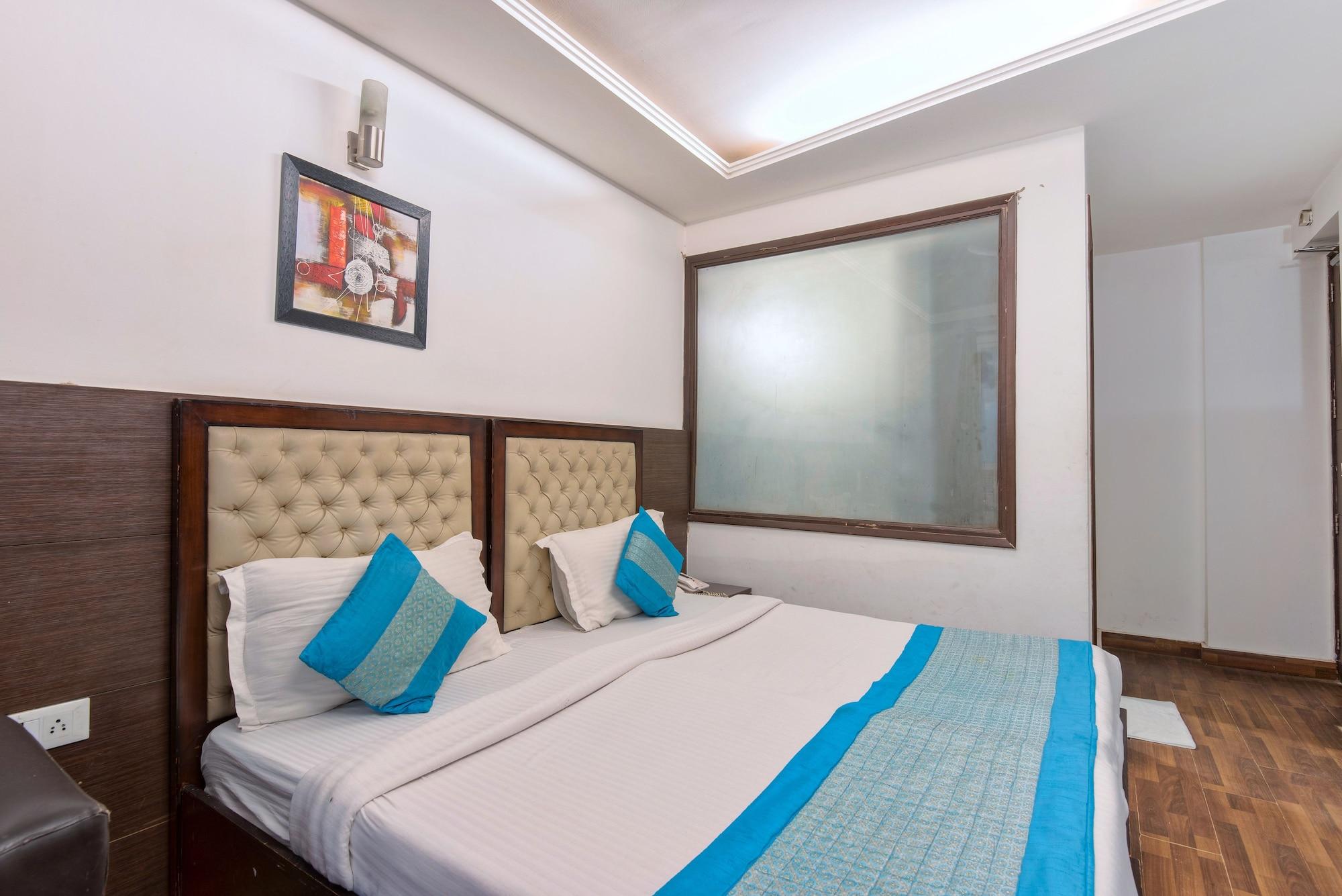 Hotel La Vista Delhi Экстерьер фото